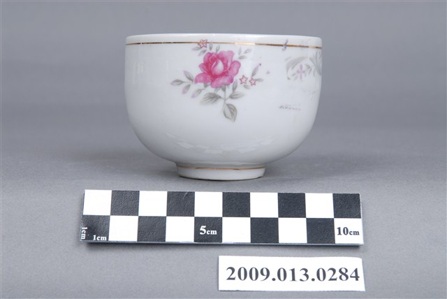 轉印花卉紋茶杯 (共9張)