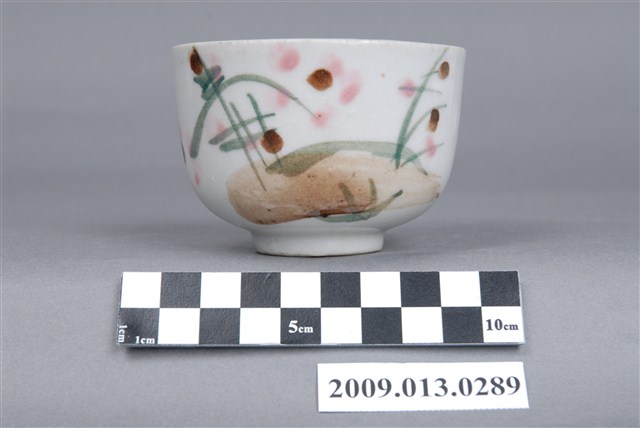 青花粉紅彩茶杯 (共11張)