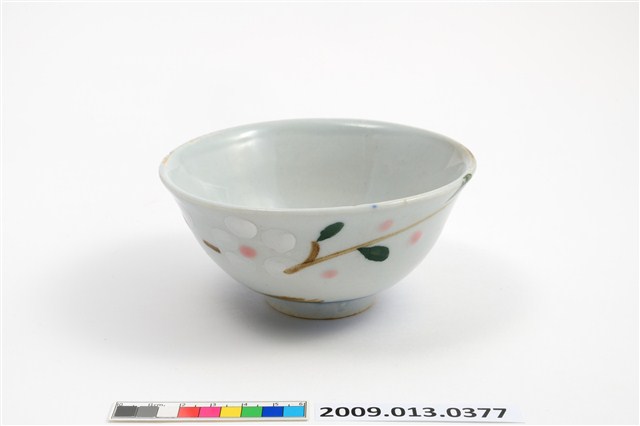 彩繪古木梅花紋青白釉碗 (共4張)