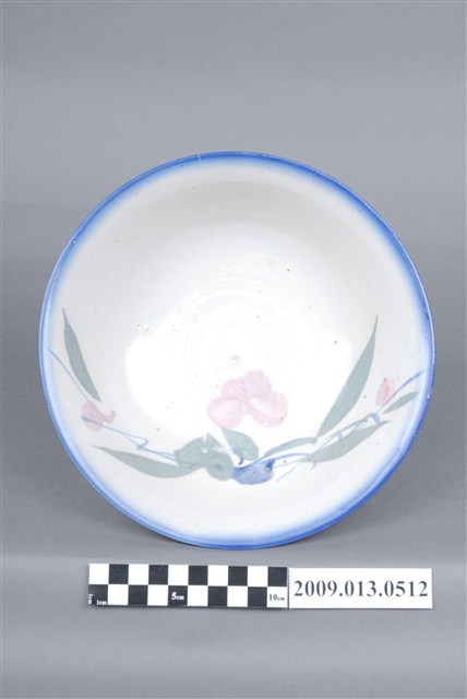 彩繪花卉紋碗 (共7張)