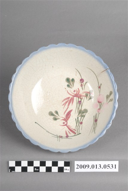 彩繪花卉紋菱花口碗 (共7張)