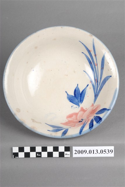 青花粉紅彩花卉紋碗 (共7張)
