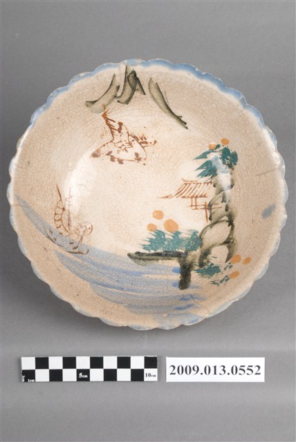 彩繪印花山水紋菱花口碗 (共7張)