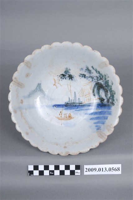 淡藍釉彩繪山水紋菱花口碗 (共7張)