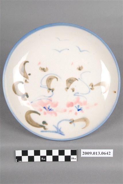 釉下多彩花卉紋盤 (共4張)