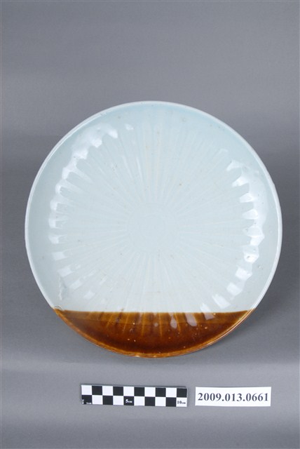 青褐釉淺浮雕放射線紋陰陽盤 (共4張)