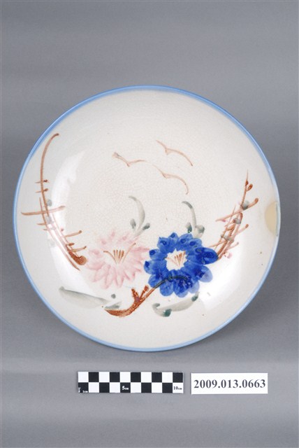 釉下多彩花卉紋盤 (共4張)