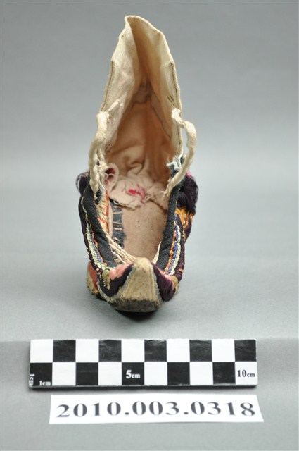 鹿與花草刺繡三寸金蓮右鞋 (共5張)