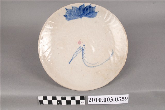 淺浮雕釉下彩鶴紋圓盤 (共7張)