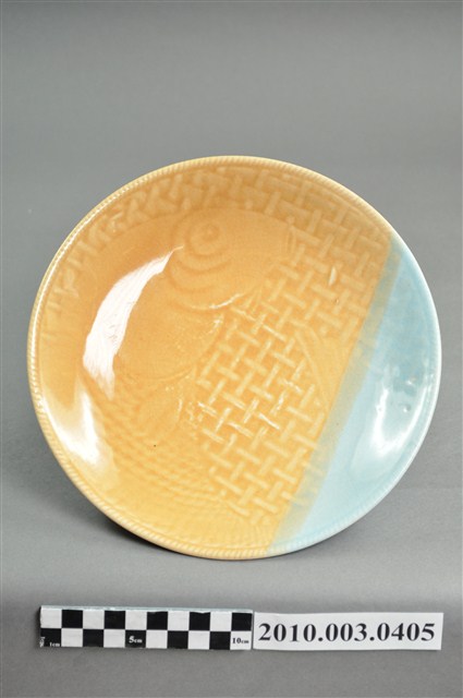 黃釉劃花魚紋盤 (共4張)