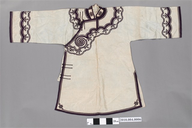 米白色絲質緹花大襟女衫 (共11張)