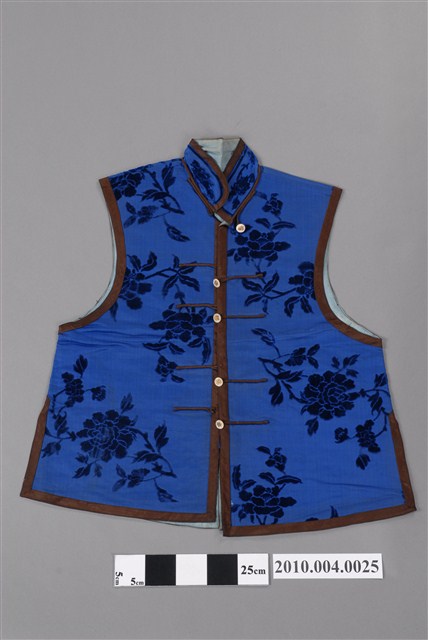 寶藍絲質緹花對襟男背心 (共8張)