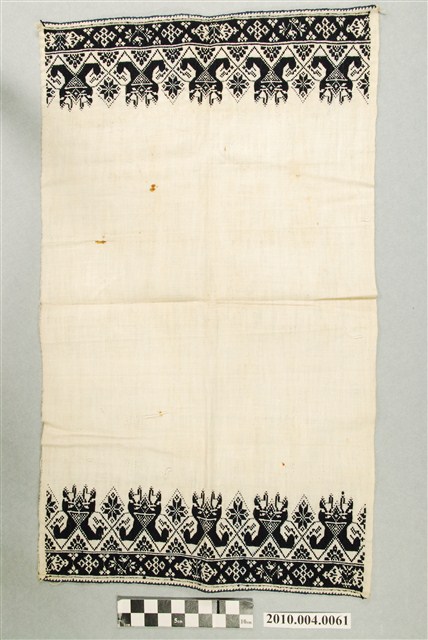 白底挑花花鳥紋飾褲 (共2張)