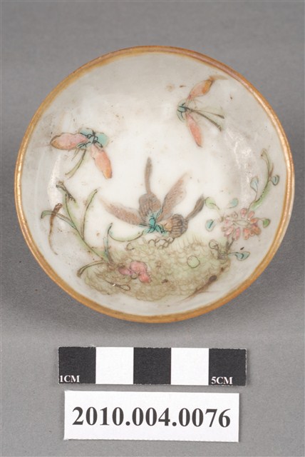 彩繪花草蝴蝶鑲金邊瓷盤 (共4張)