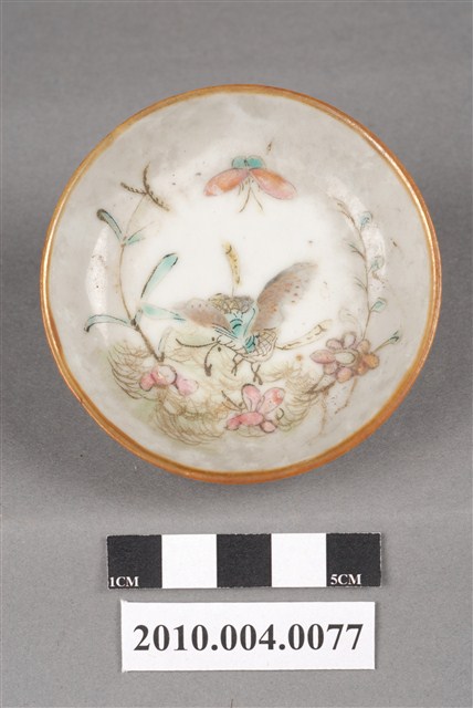 彩繪花草蝴蝶鑲金邊瓷盤 (共4張)