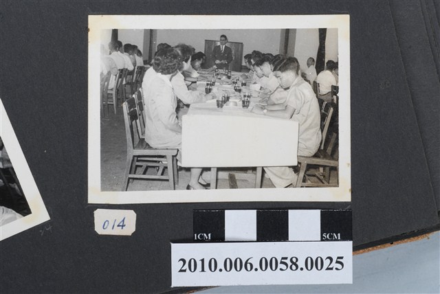 中國民黨中央黨部獎助學金座談會照片 (共2張)