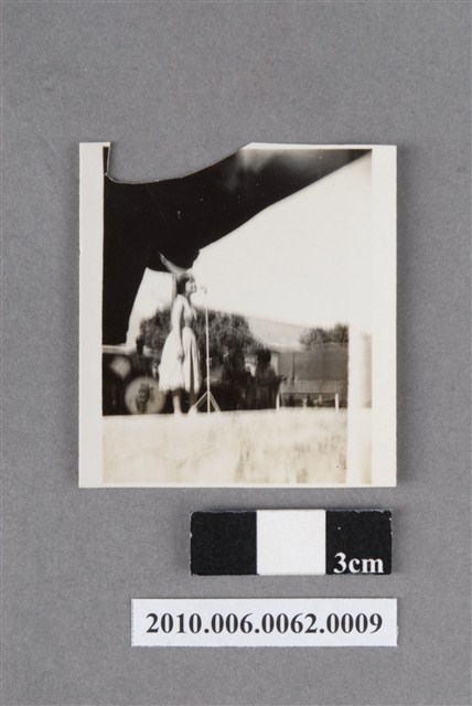 女子表演照 (共4張)