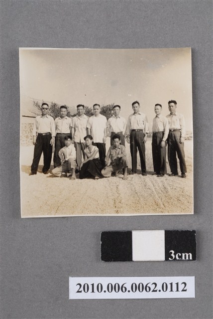 十一人合照 (共4張)