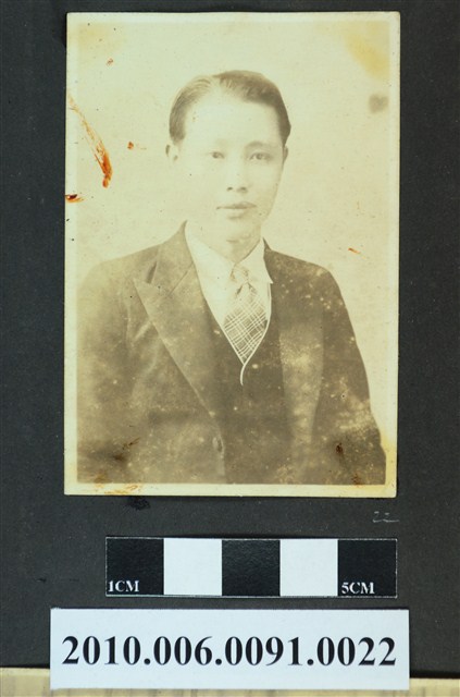 男子獨照 (共1張)