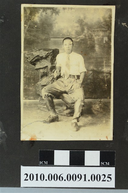 男子獨照 (共1張)