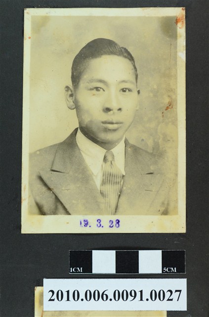 男子獨照 (共1張)