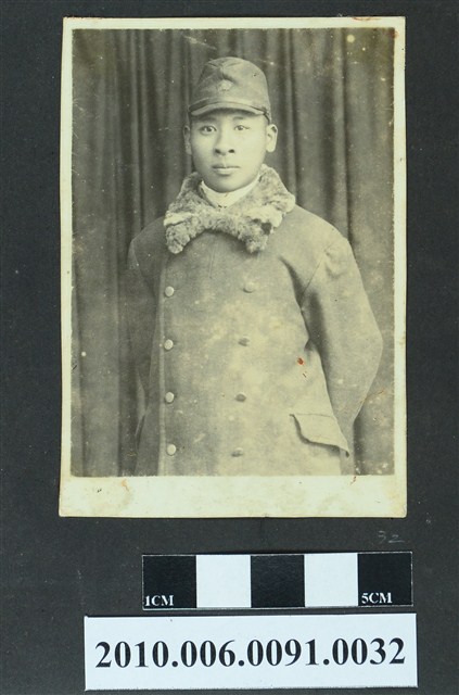 男子獨照 (共1張)