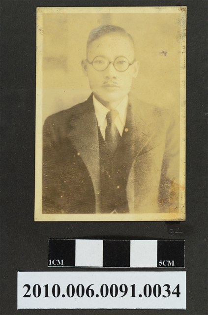 男子獨照 (共1張)