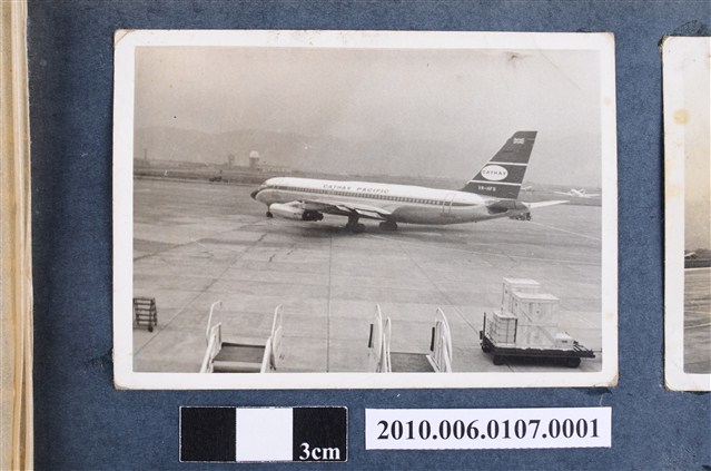 民國57年7月12日國泰航空飛機 (共2張)