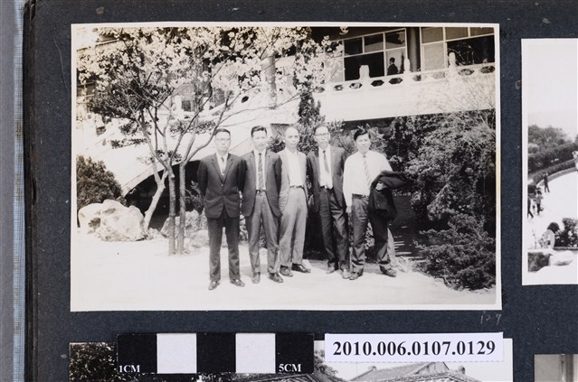 1972.3.18陽明山春遊合照1 (共2張)