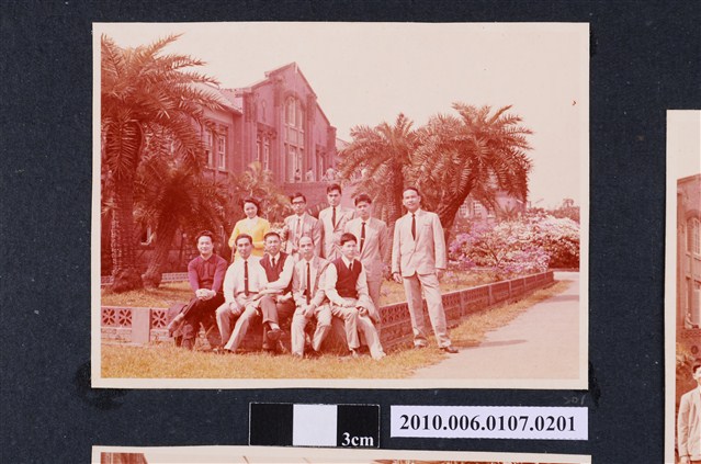 62年3月臺灣省立臺北師範專科學校團體合照2 (共2張)
