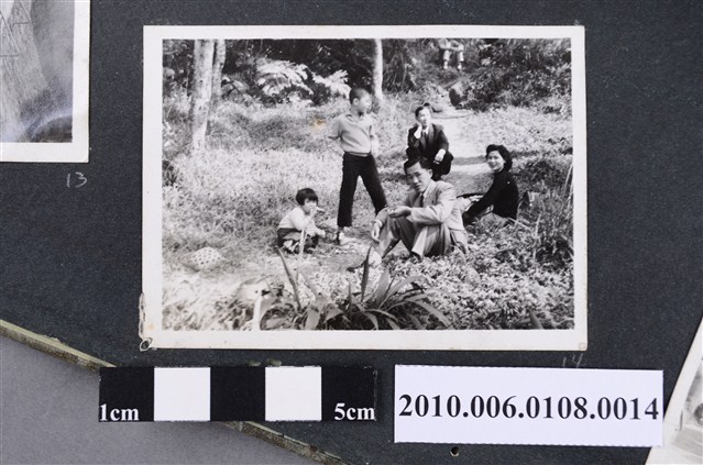 1960年2月曹靖子等五人剪影 (共2張)