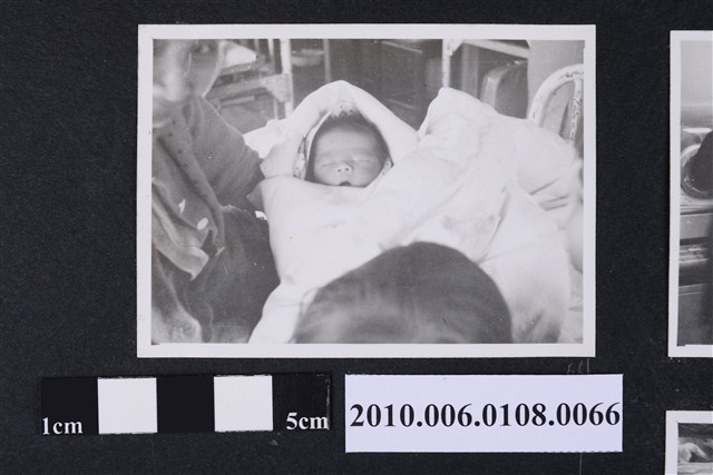 1961.3.27曹淵深誕生1 (共2張)