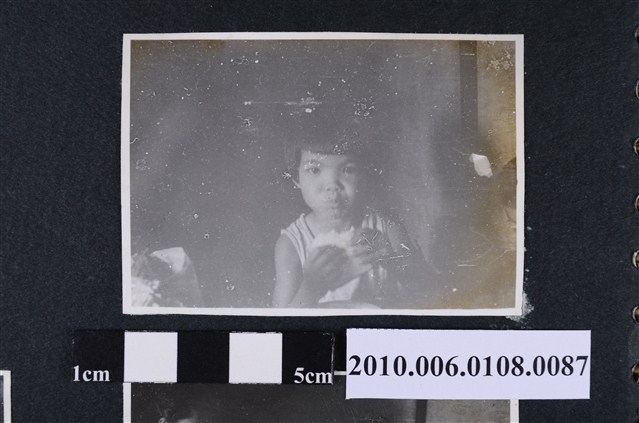 曹靖子獨照 (共2張)