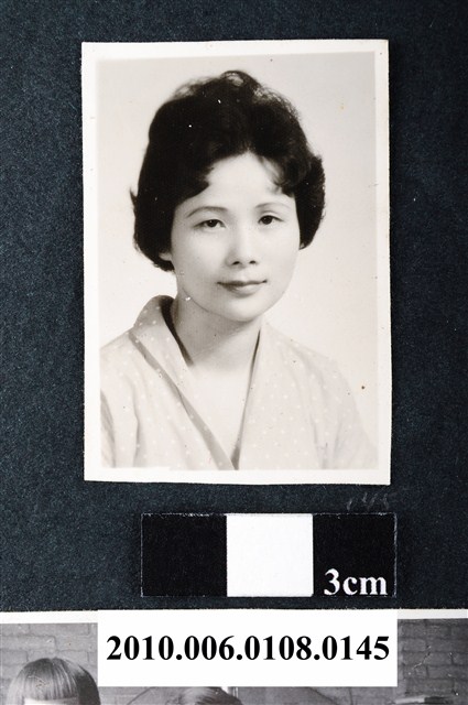 女子獨照 (共1張)