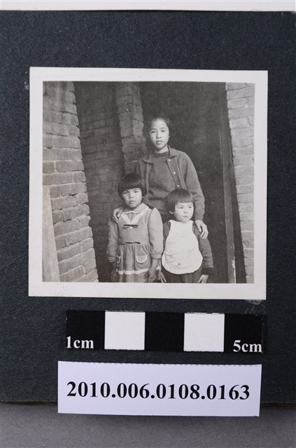 曹恕女兒等三人合照 (共1張)
