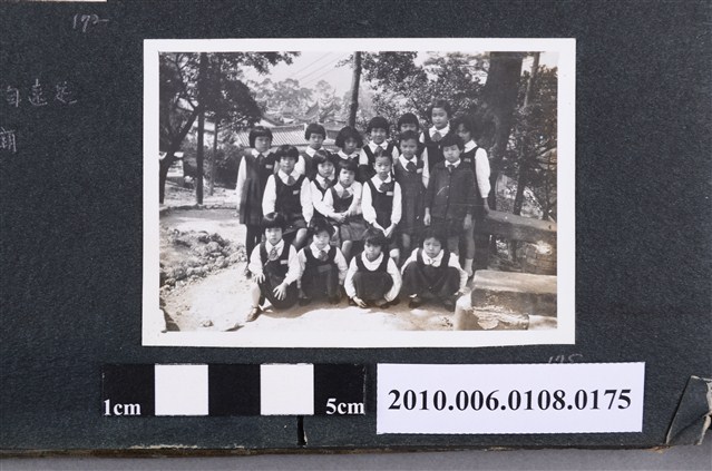 1962.4.2木柵仙公廟遠足合照2 (共1張)