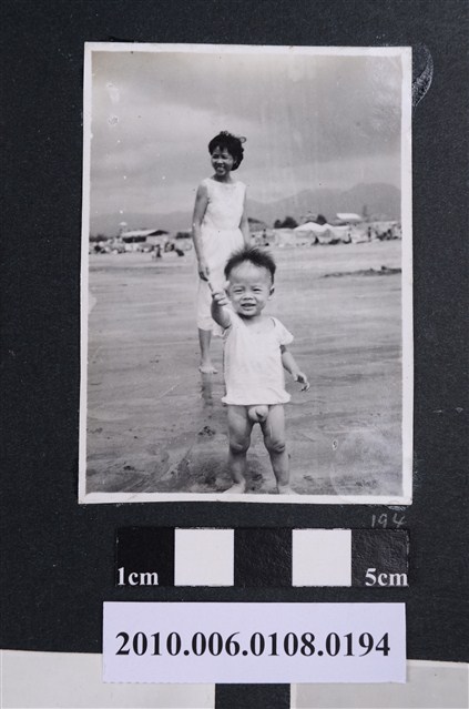 1962.8.26遊淡水海水浴場10 (共1張)