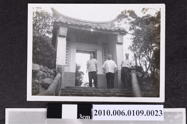 三人合照 (共1張)