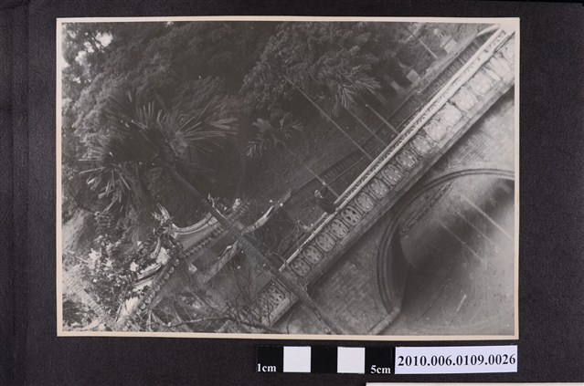 男子獨照 (共1張)