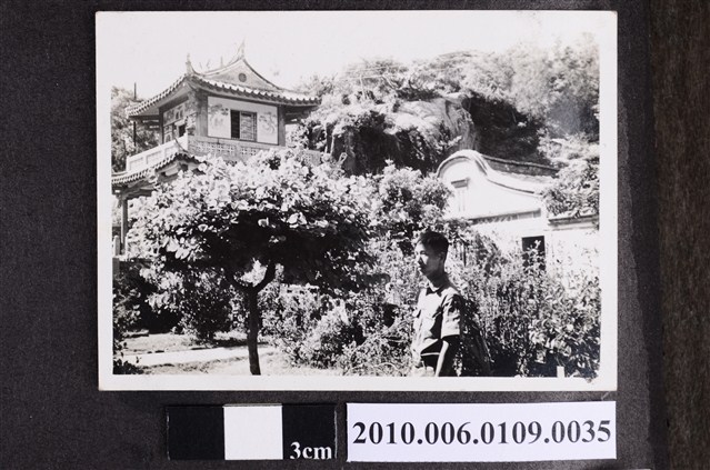 男子獨照 (共1張)