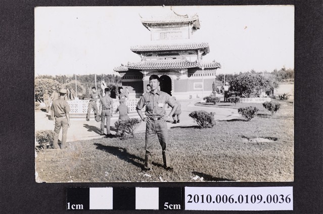 男子獨照 (共1張)