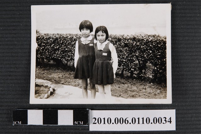 二女童合照 (共1張)