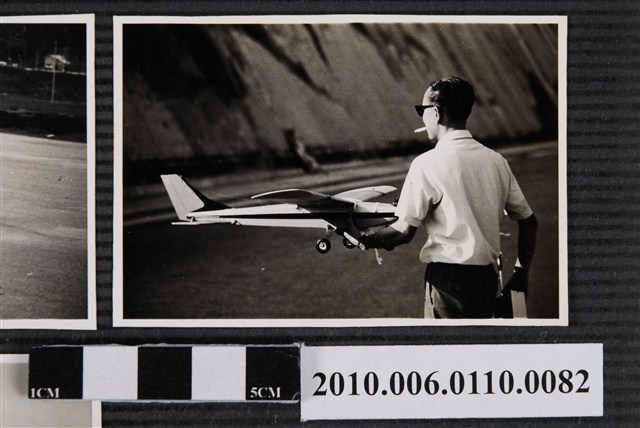 香港崔倫光氏所屬R.C club活動曹恕與模型飛機 (共1張)
