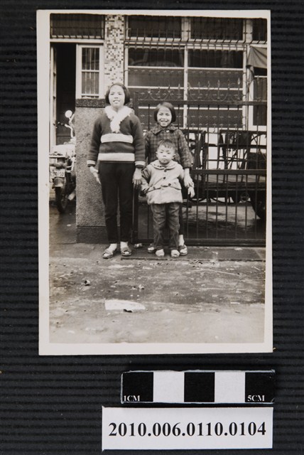 姊弟合照 (共1張)