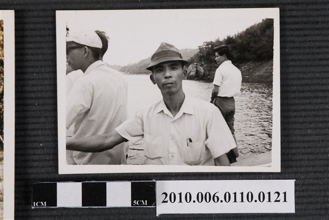 曹恕獨照 (共1張)