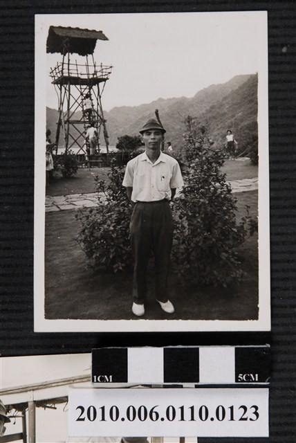 曹恕獨照 (共1張)