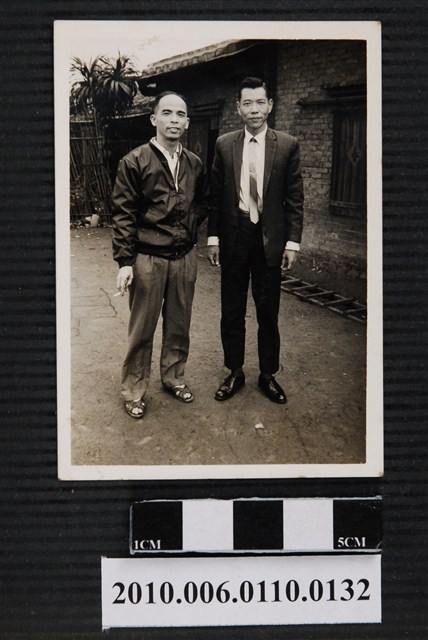 曹恕與友人合照 (共1張)