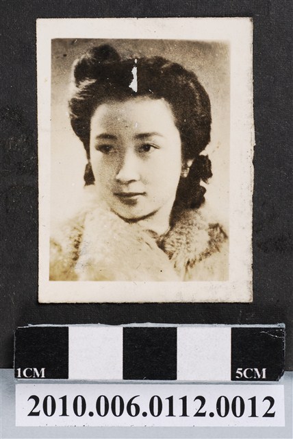 女子獨照 (共1張)