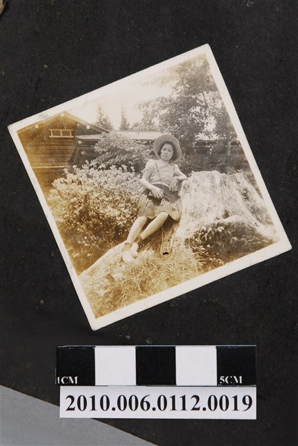 女子獨照 (共1張)