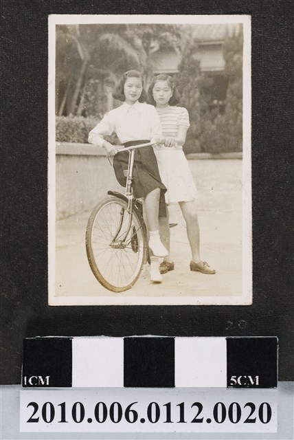 2名女子合影 (共1張)